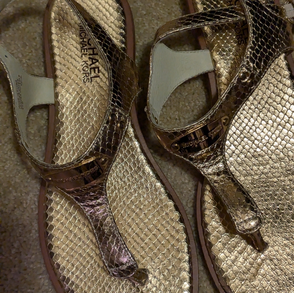 Michael Michael Kors Women's MK Plate Flat Thong Sandals